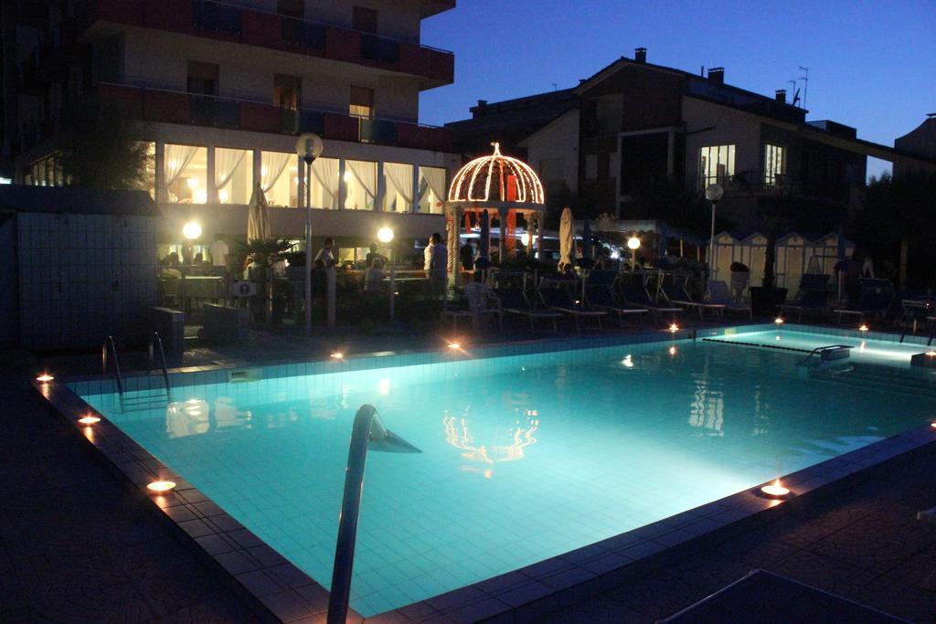 Hotel Casadei Fano Luaran gambar