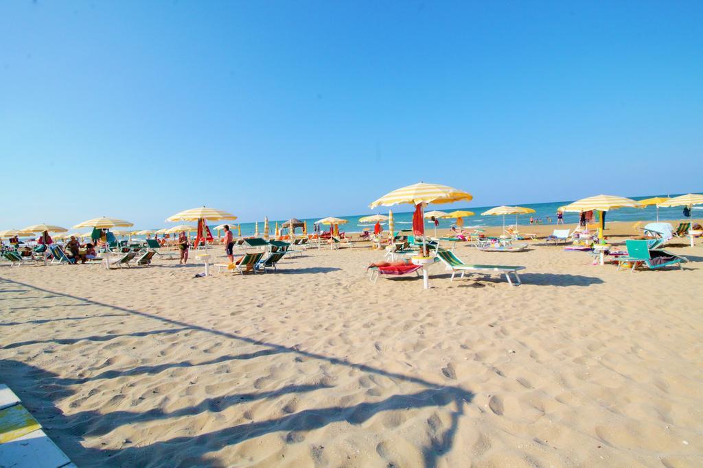 Hotel Casadei Fano Luaran gambar