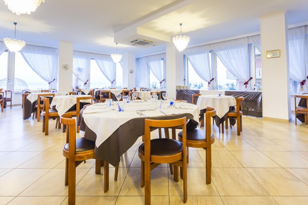 Hotel Casadei Fano Luaran gambar