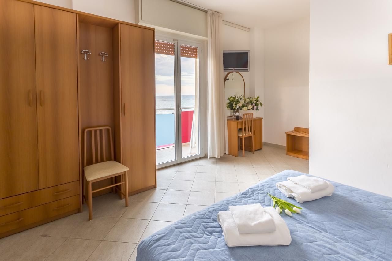 Hotel Casadei Fano Luaran gambar