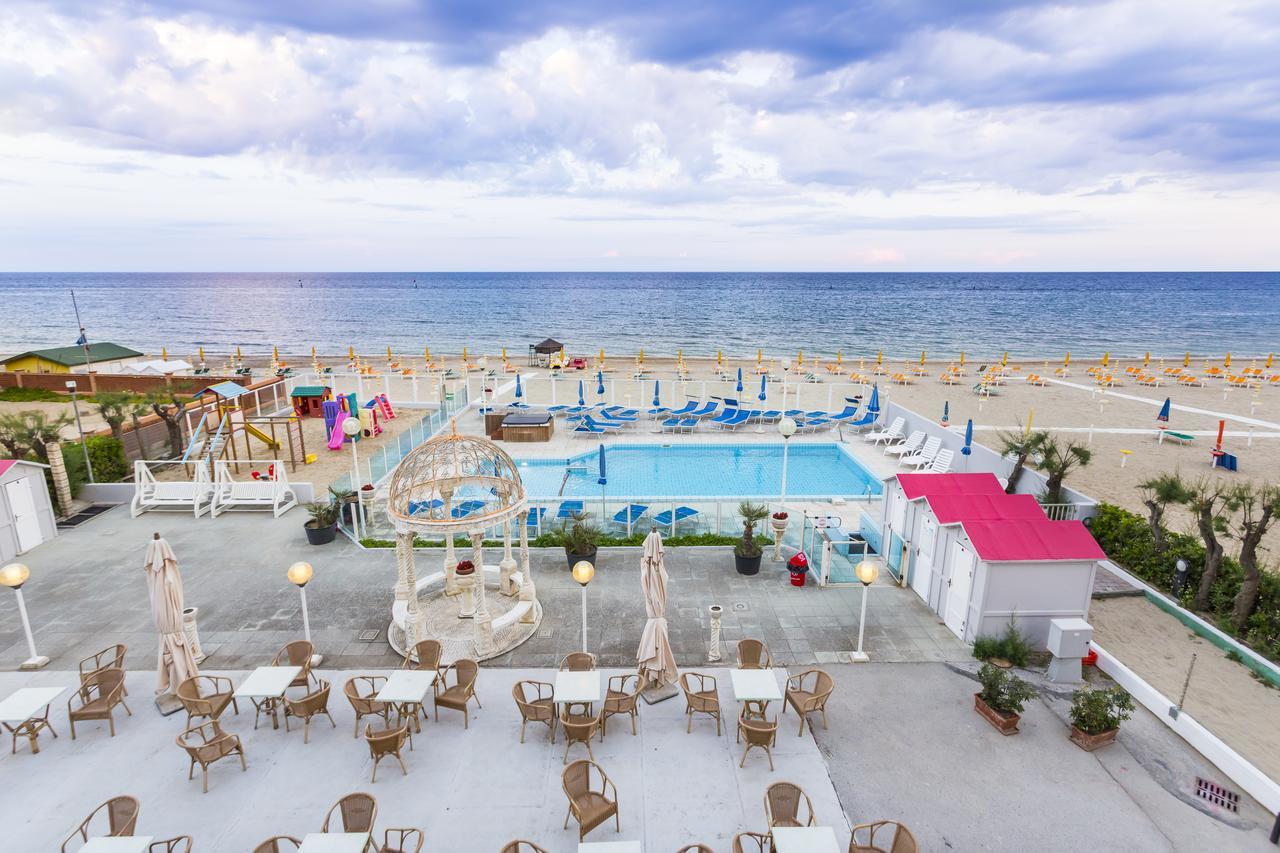 Hotel Casadei Fano Luaran gambar